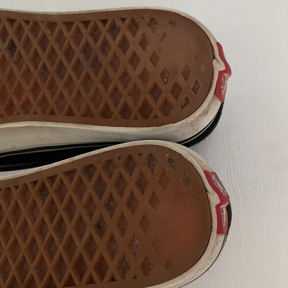 Vans B&W Old Skool low skate shoe suede toe cap W 9/M 7.5 - Picture 11 of 11